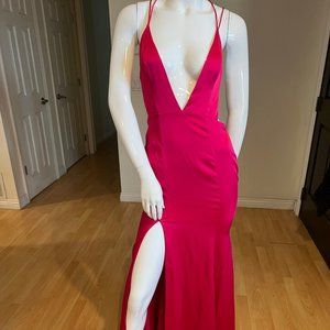 $300 FAME AND PARTNERS DEEP V-NECK SILKY MAXI DRESS SZ 2 US